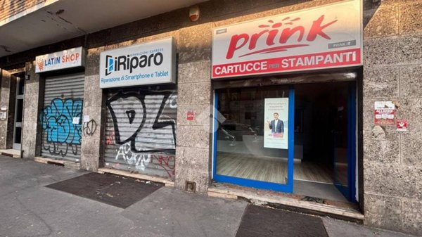 negozio in affitto a Milano in zona Dergano