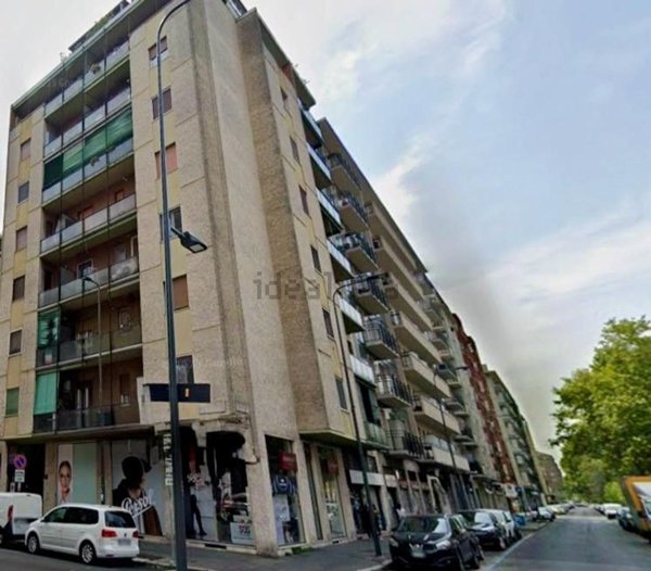 appartamento in affitto a Milano in zona Lorenteggio