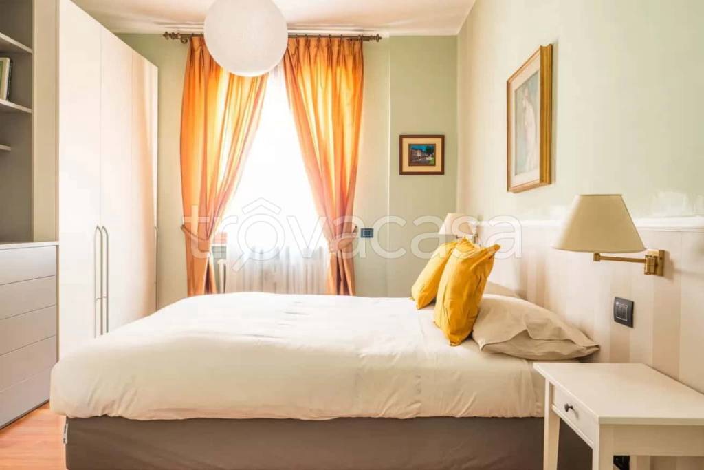 appartamento in affitto a Milano in zona Corsica