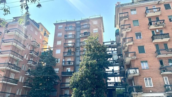 appartamento in affitto a Milano in zona Corsica