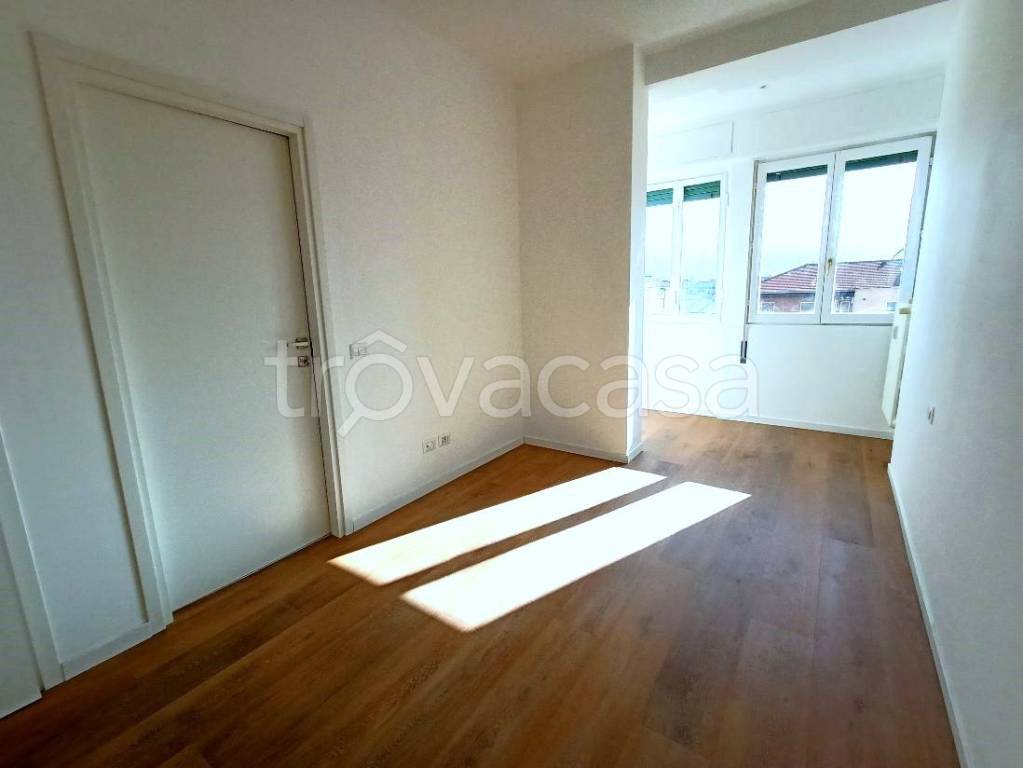 appartamento in affitto a Milano in zona Lorenteggio