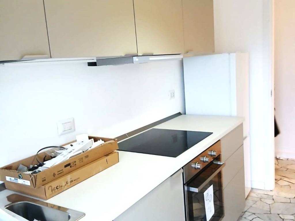 appartamento in affitto a Milano in zona Lorenteggio