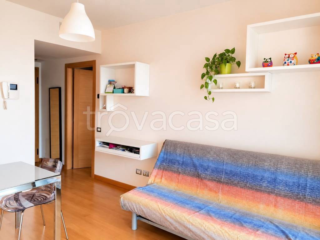 appartamento in affitto a Milano in zona Famagosta