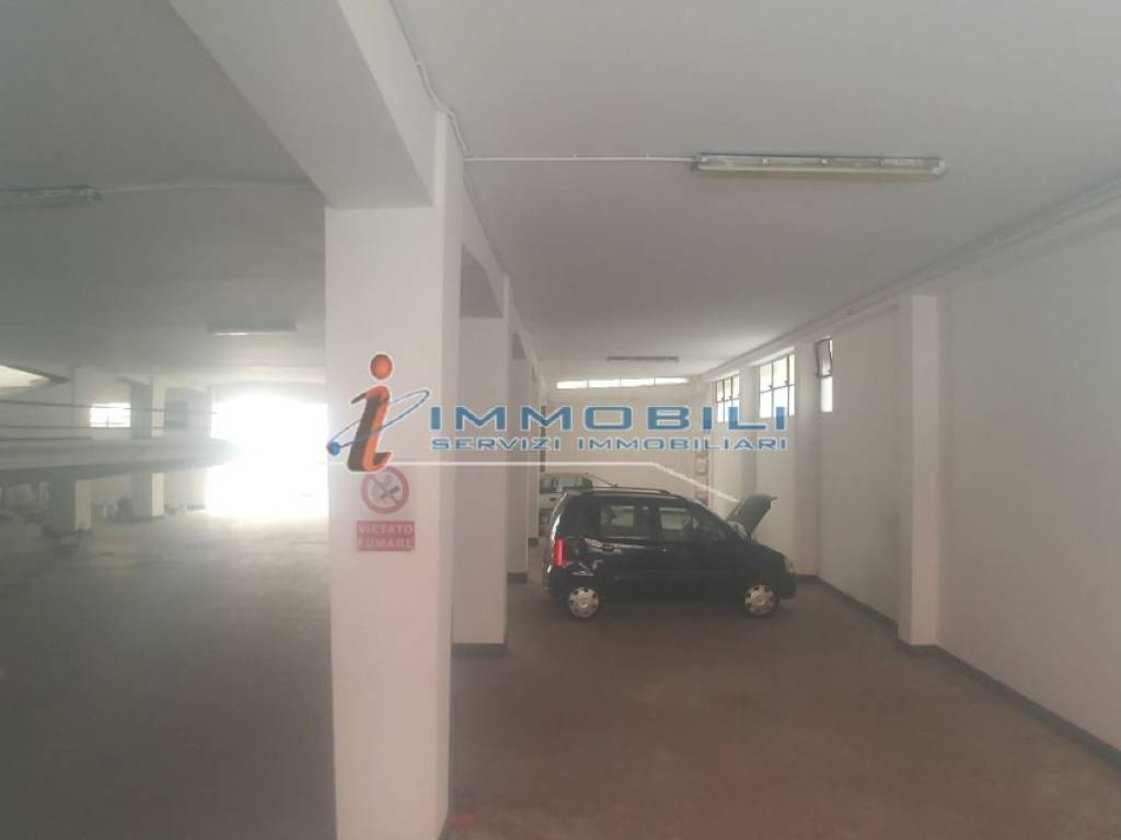 locale commerciale in affitto a Milano