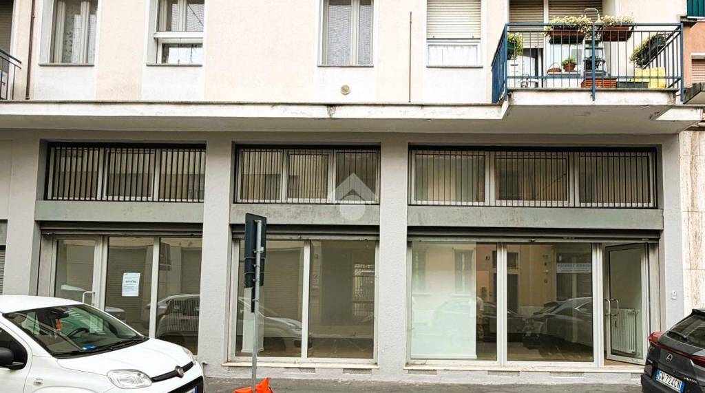 negozio in affitto a Milano in zona Rogoredo