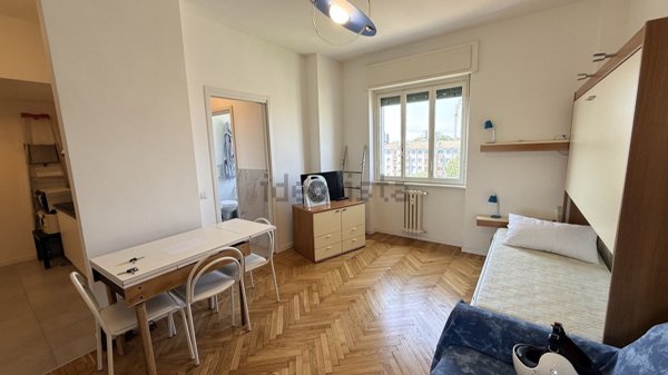 appartamento in affitto a Milano in zona Lorenteggio