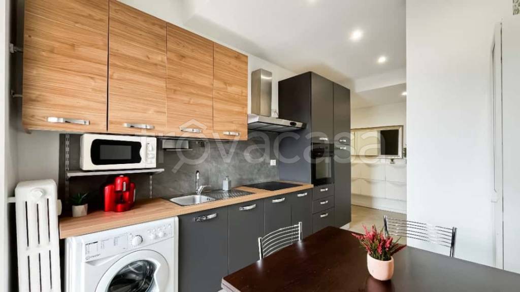 appartamento in affitto a Milano in zona Famagosta