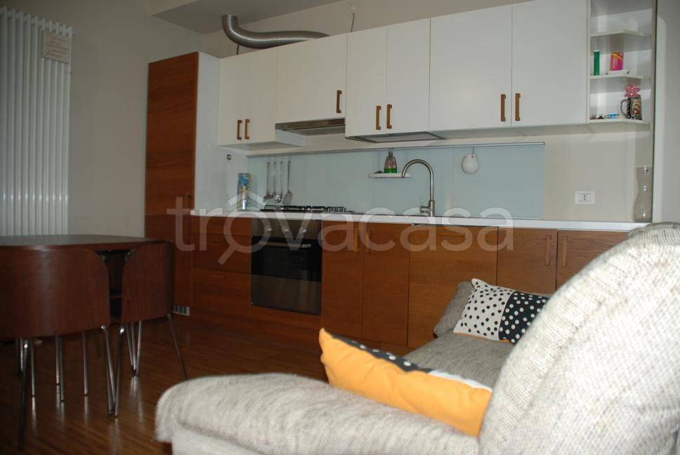 appartamento in affitto a Milano in zona Corsica