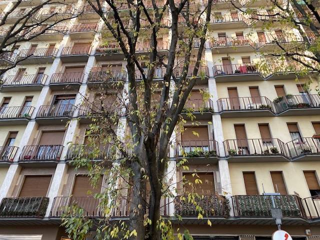 appartamento in affitto a Milano in zona Lorenteggio
