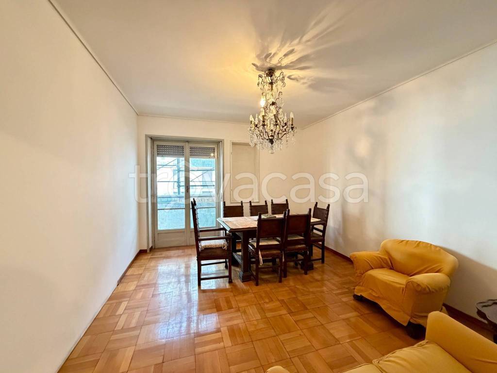 appartamento in affitto a Milano in zona XXII Marzo