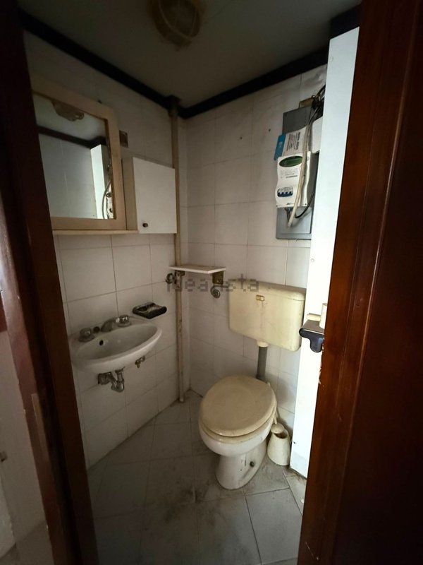 negozio in affitto a Milano in zona Vigentino
