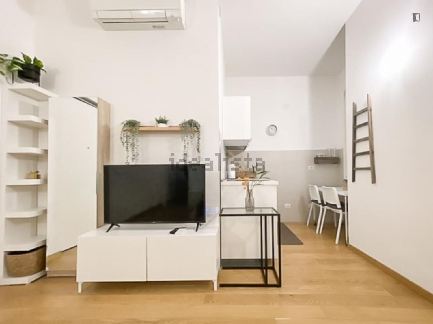 appartamento in affitto a Milano in zona Corsica