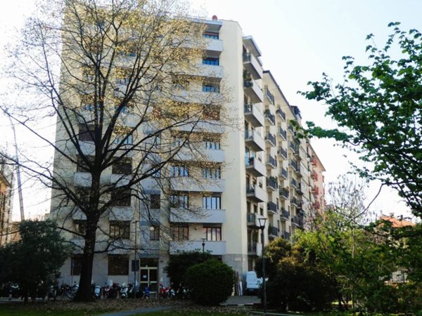 appartamento in affitto a Milano in zona Bullona