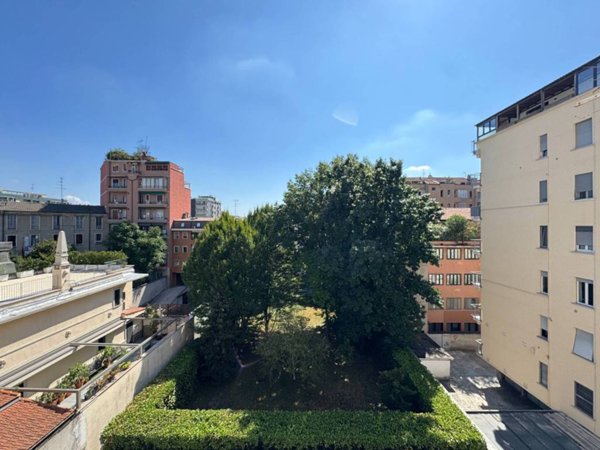 appartamento in affitto a Milano in zona Corsica