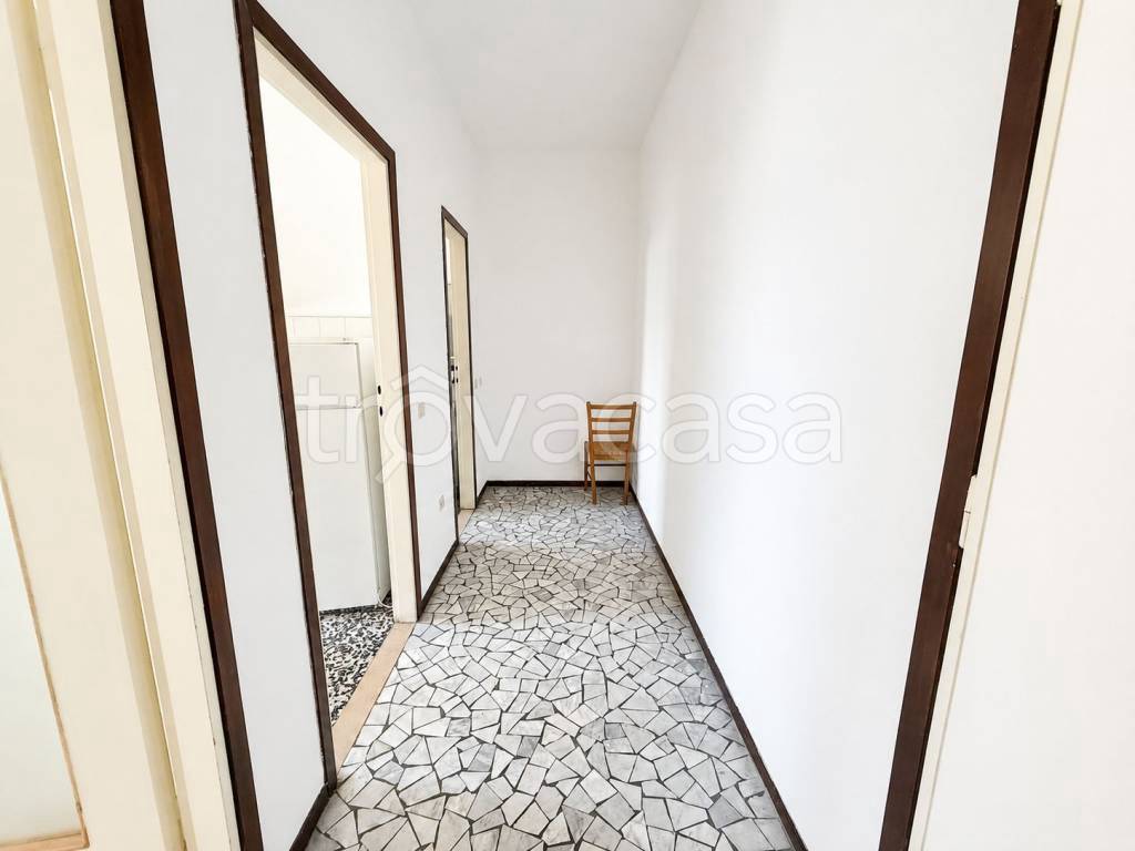 appartamento in affitto a Milano in zona Famagosta