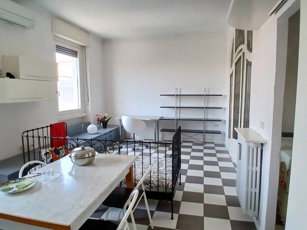 appartamento in affitto a Milano in zona Vigentino