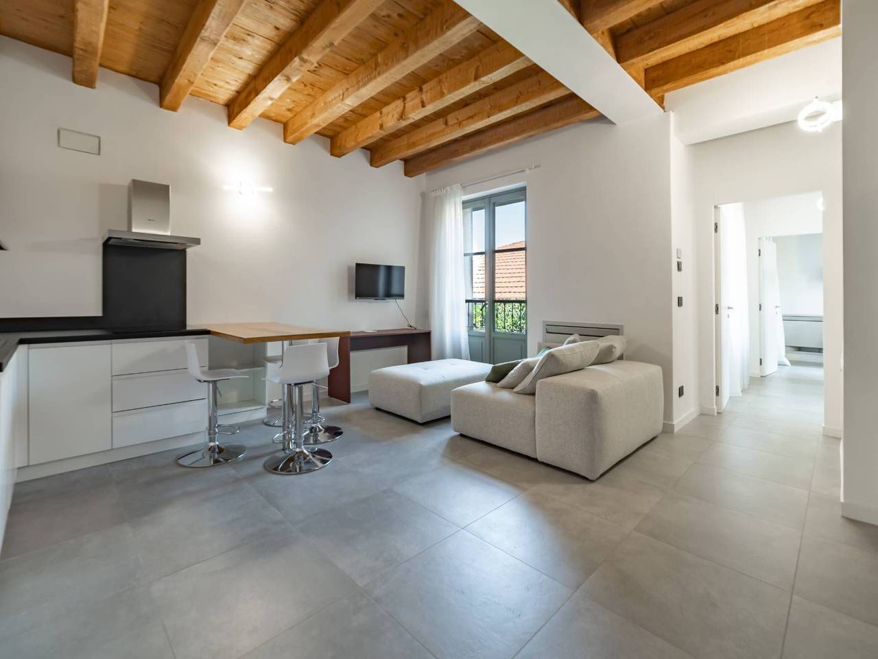 appartamento in affitto a Milano in zona Famagosta