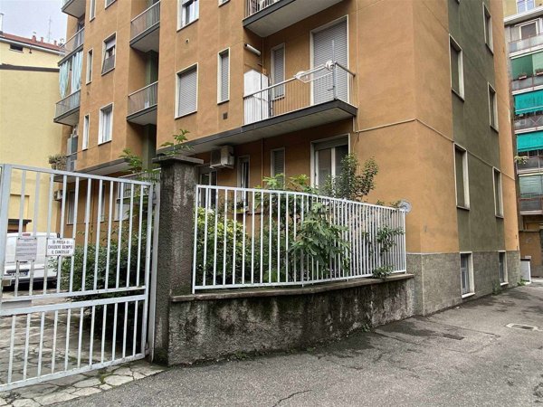 appartamento in affitto a Milano in zona San Cristoforo