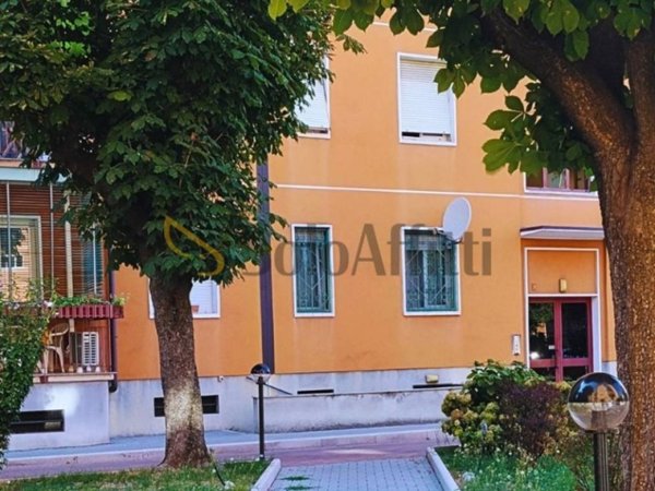 appartamento in affitto a Milano in zona Lorenteggio