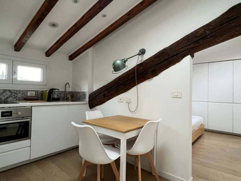 appartamento in affitto a Milano in zona Centro Direzionale