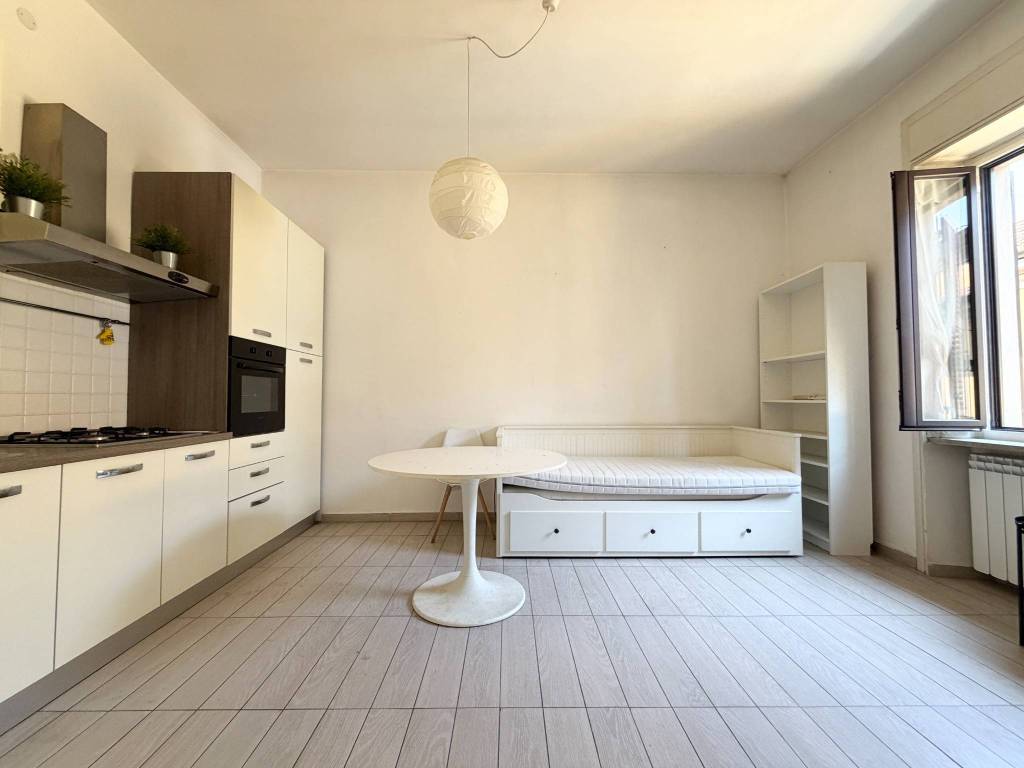 appartamento in affitto a Milano in zona Bullona