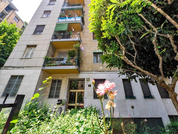 appartamento in affitto a Milano in zona Lorenteggio