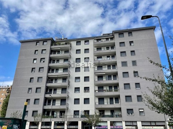 appartamento in affitto a Milano in zona Lorenteggio