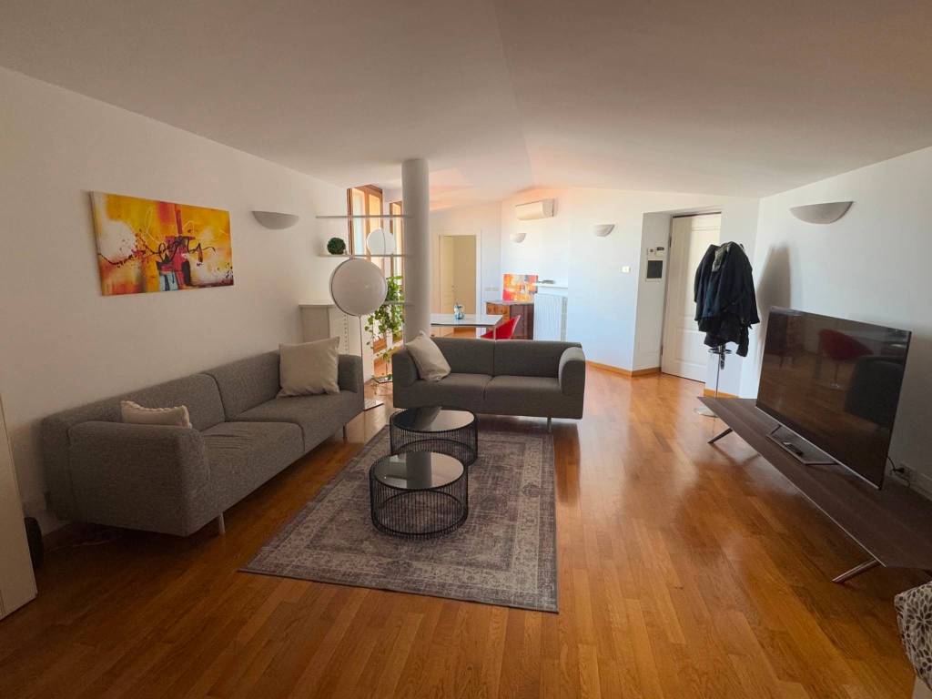 appartamento in affitto a Milano in zona Porta Magenta
