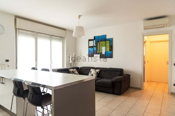 appartamento in affitto a Milano in zona Corsica