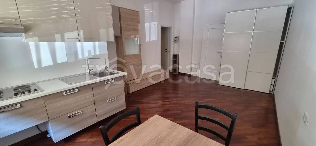 appartamento in affitto a Milano in zona Feltre