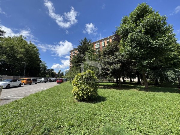 appartamento in affitto a Milano in zona QT8