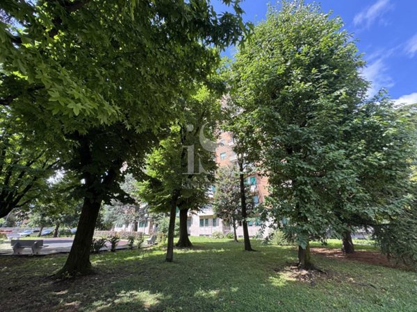 appartamento in affitto a Milano in zona QT8