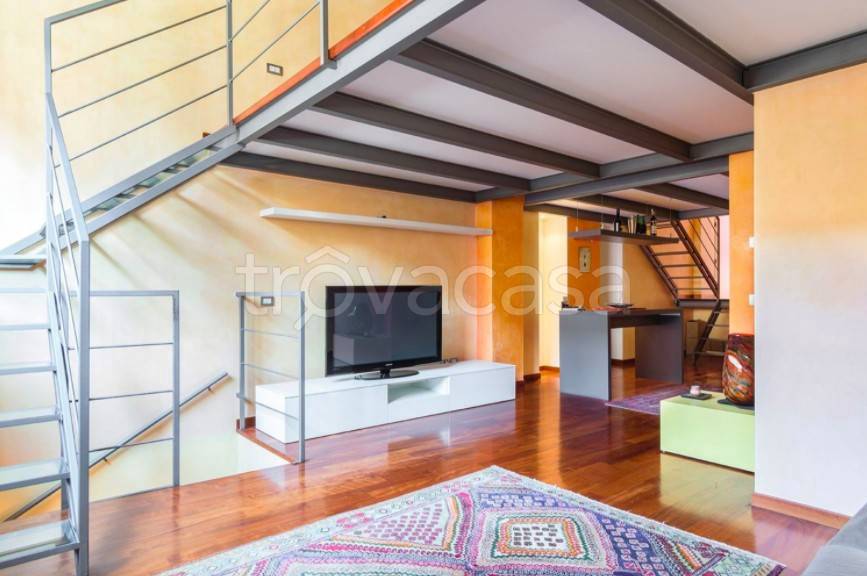 appartamento in affitto a Milano in zona Porta Genova