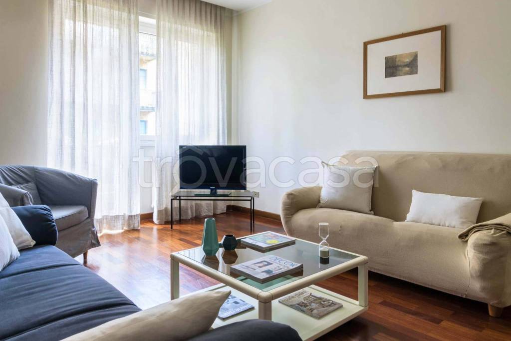 appartamento in affitto a Milano in zona Corsica