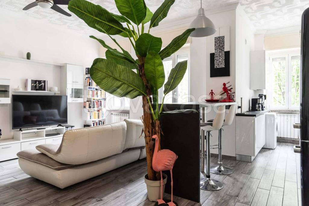 appartamento in affitto a Milano in zona Lorenteggio