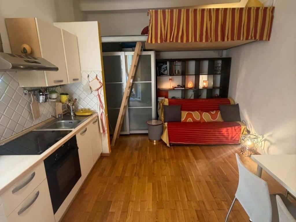 appartamento in affitto a Milano in zona Centro Direzionale