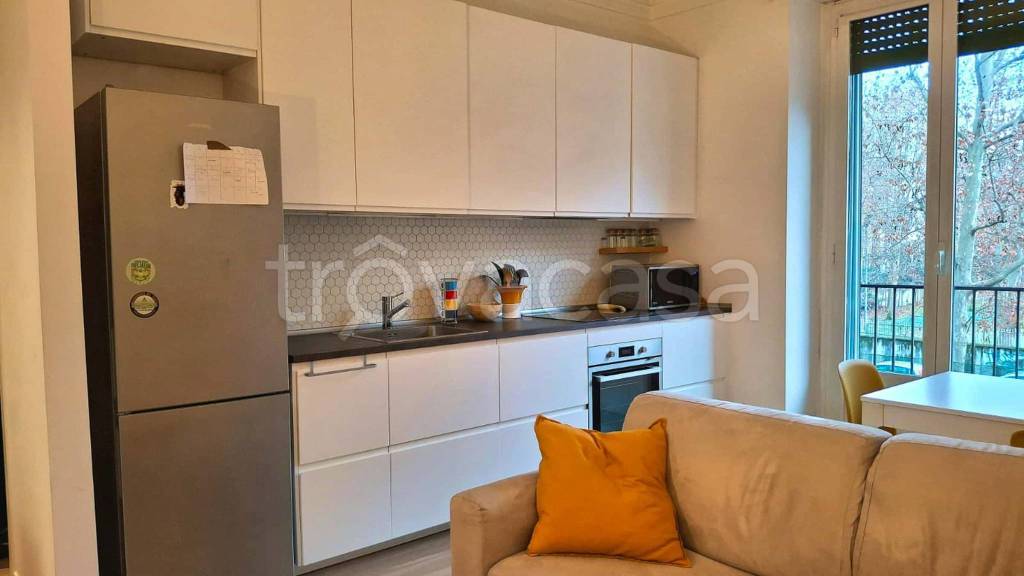 appartamento in affitto a Milano in zona Lorenteggio
