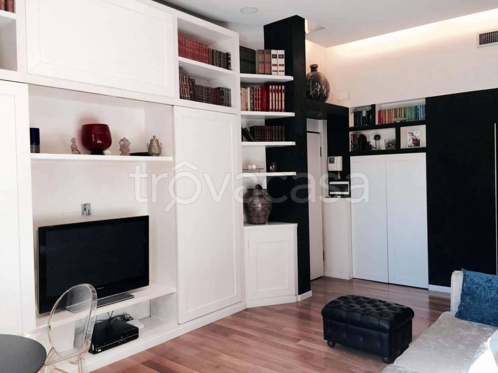 appartamento in affitto a Milano in zona Solari