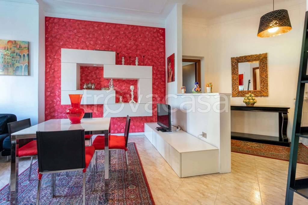 appartamento in affitto a Milano in zona Isola
