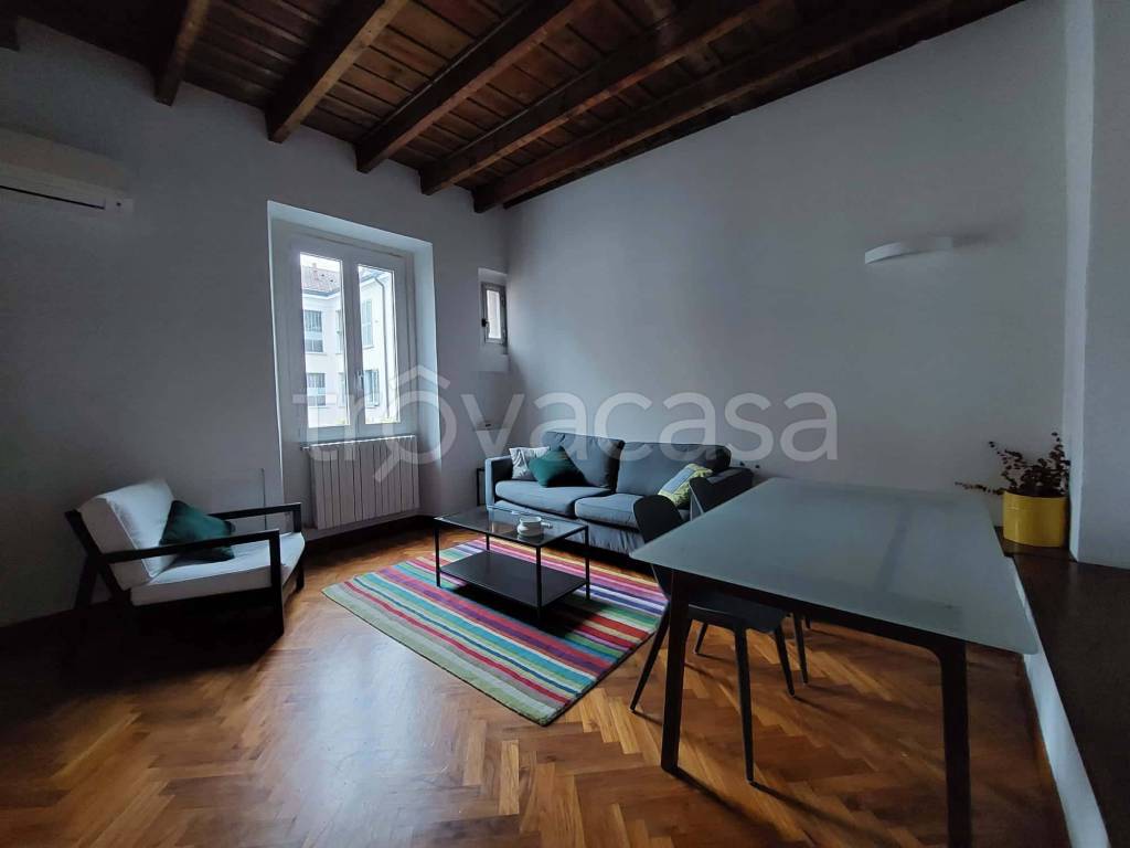 appartamento in affitto a Milano in zona Bullona