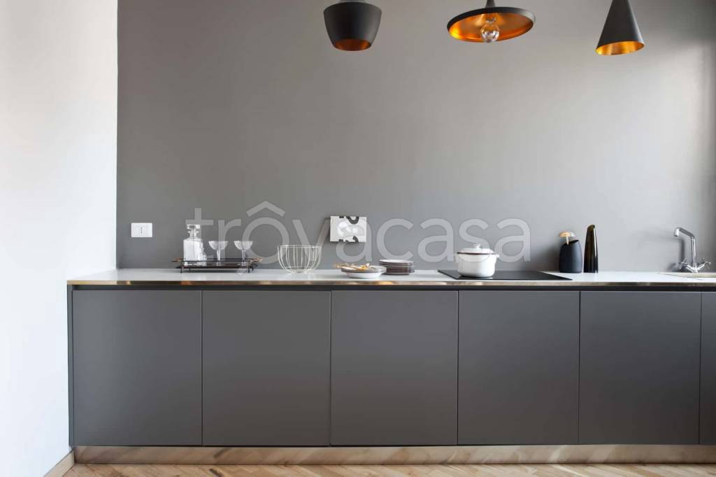 appartamento in affitto a Milano in zona Corsica