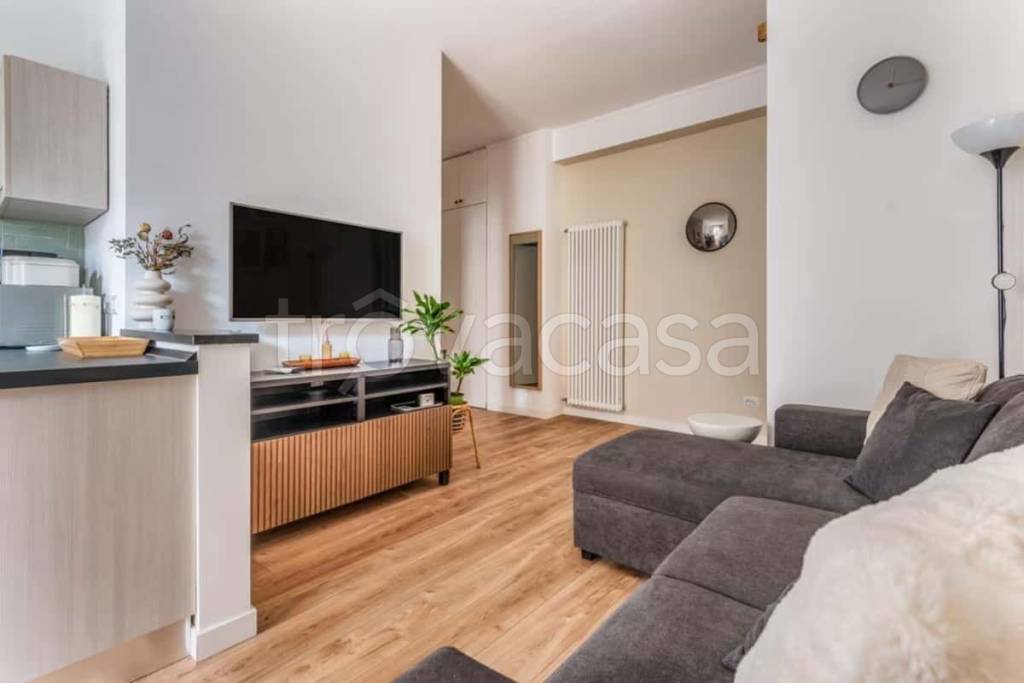 appartamento in affitto a Milano in zona Lorenteggio