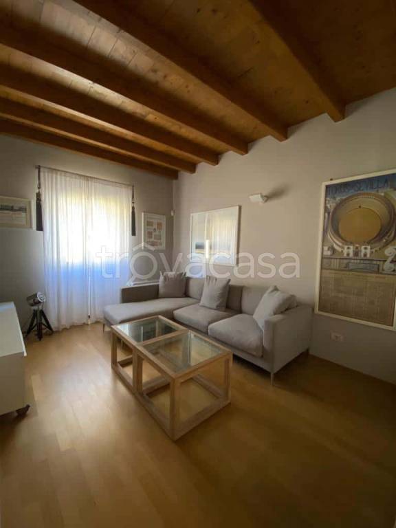 appartamento in affitto a Milano in zona De Angeli