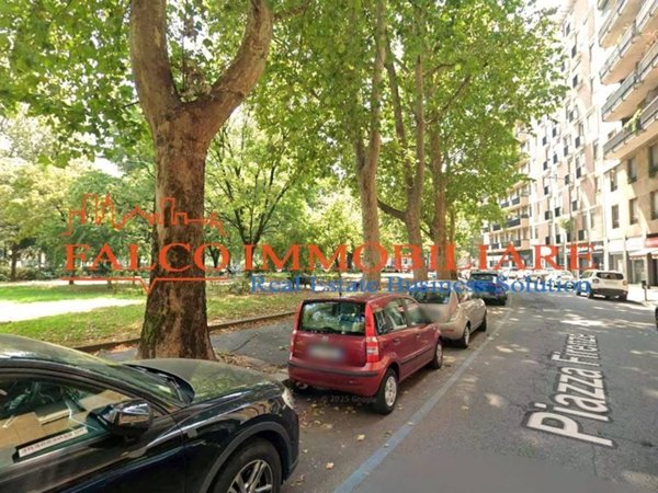 negozio in affitto a Milano