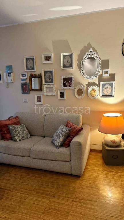 appartamento in affitto a Milano in zona Corsica