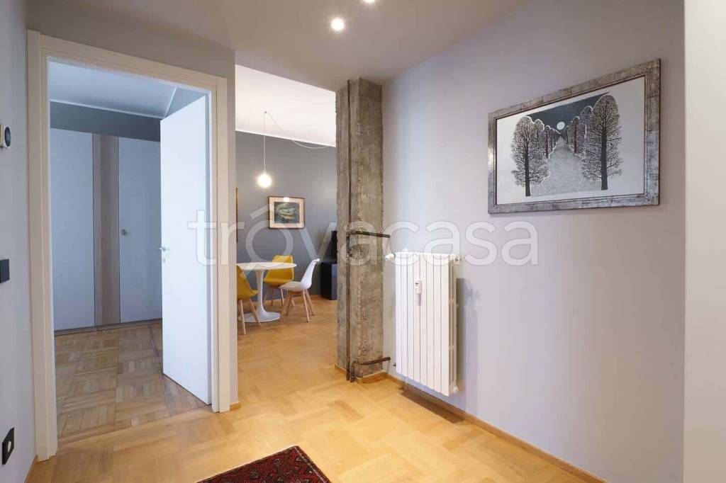 appartamento in affitto a Milano in zona Corsica
