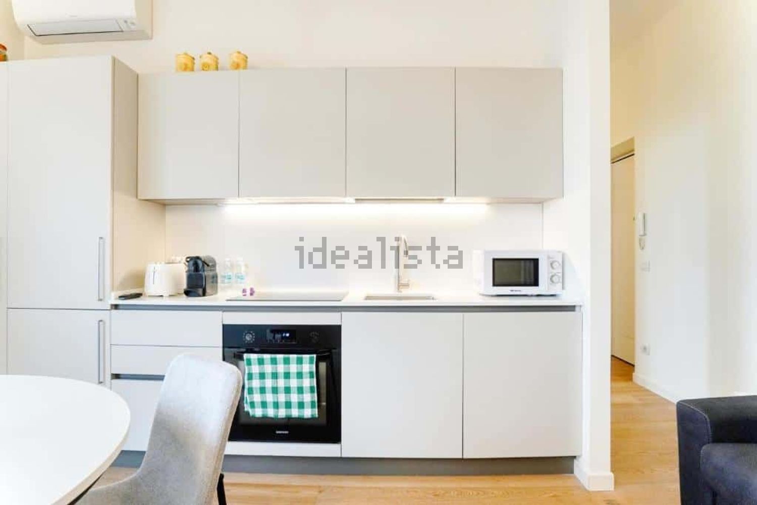 appartamento in affitto a Milano in zona Corsica