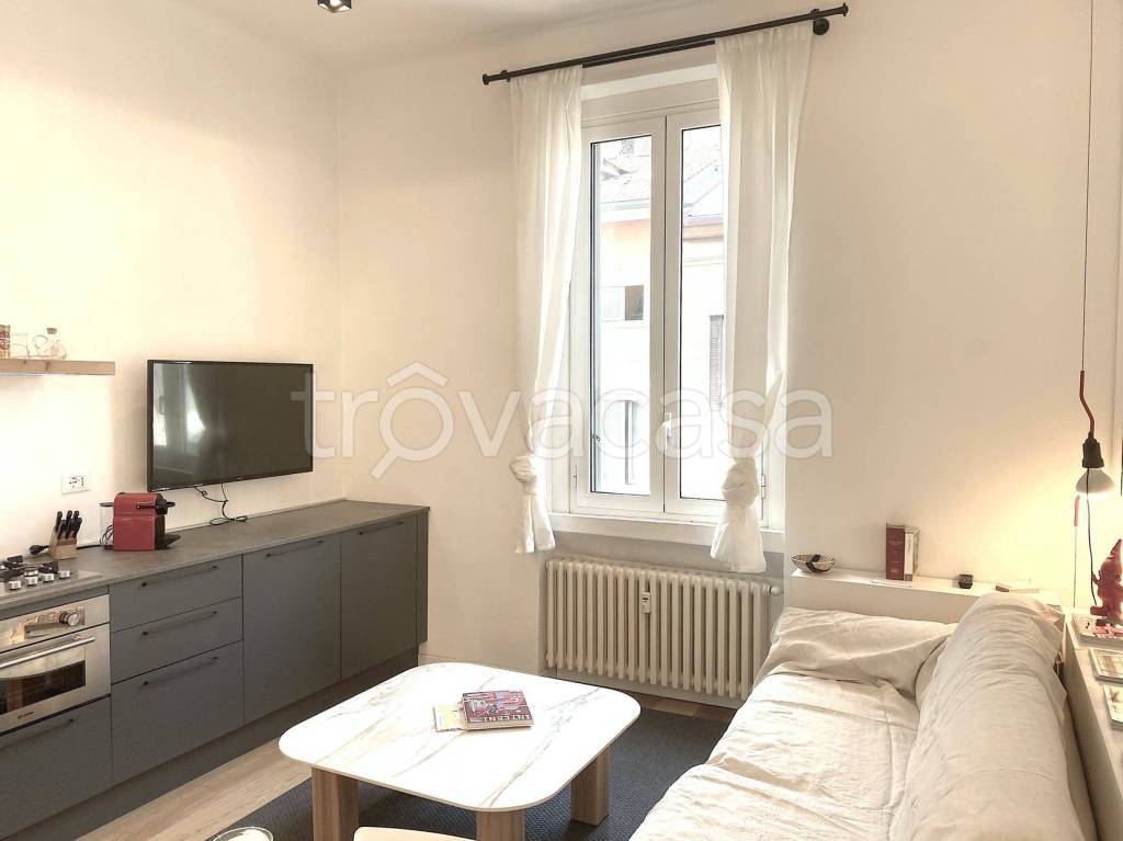 appartamento in affitto a Milano in zona Corsica