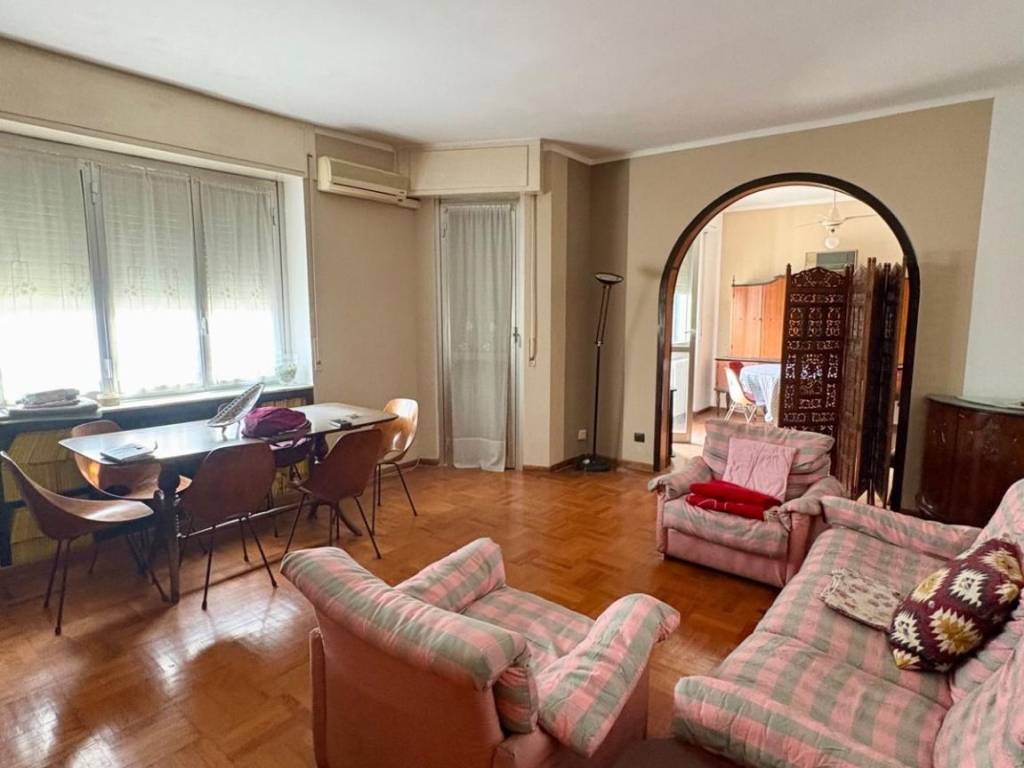 appartamento in affitto a Milano in zona Feltre