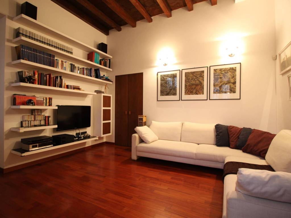 appartamento in affitto a Milano in zona Guastalla